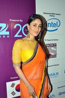 Kareena Kapoor Hot Saree Photos